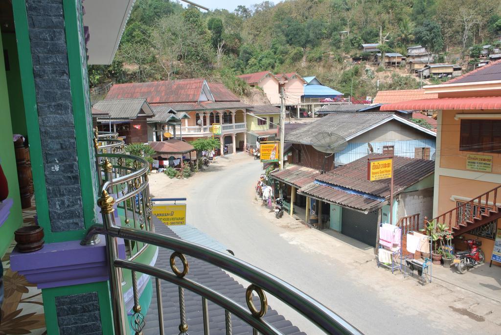 Phonemany Guesthouse Pakbeng Exterior photo